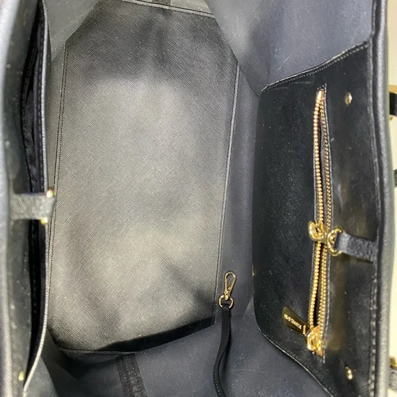 Michael Kors Black and White Striped Jet Set Tote Bag - Picture 5 of 8